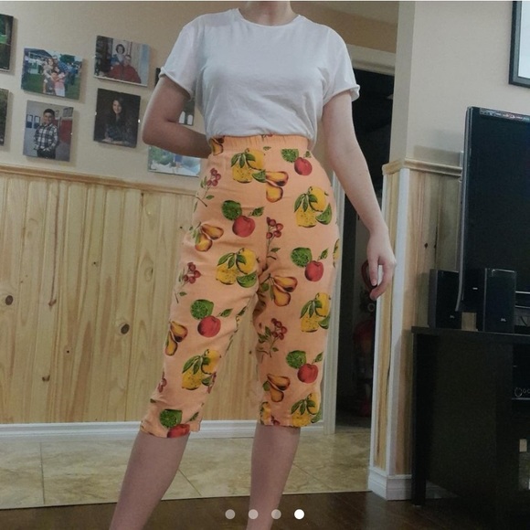 Vintage Linen Capri Fruit Pants - Picture 4 of 4